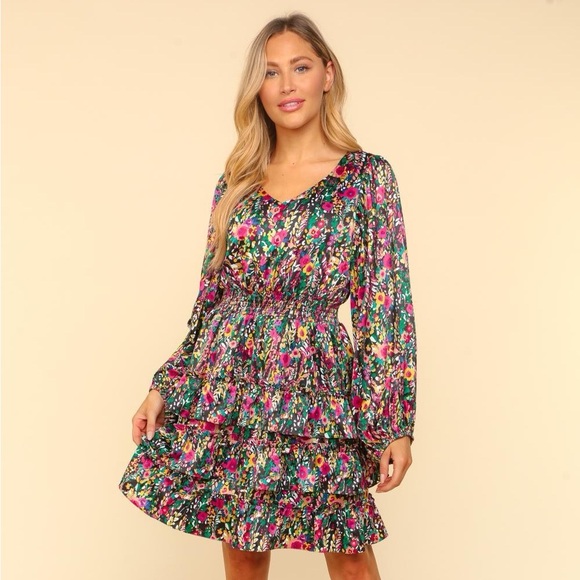 V-Neck Satin Floral Layered Dress - Picture 2 of 6